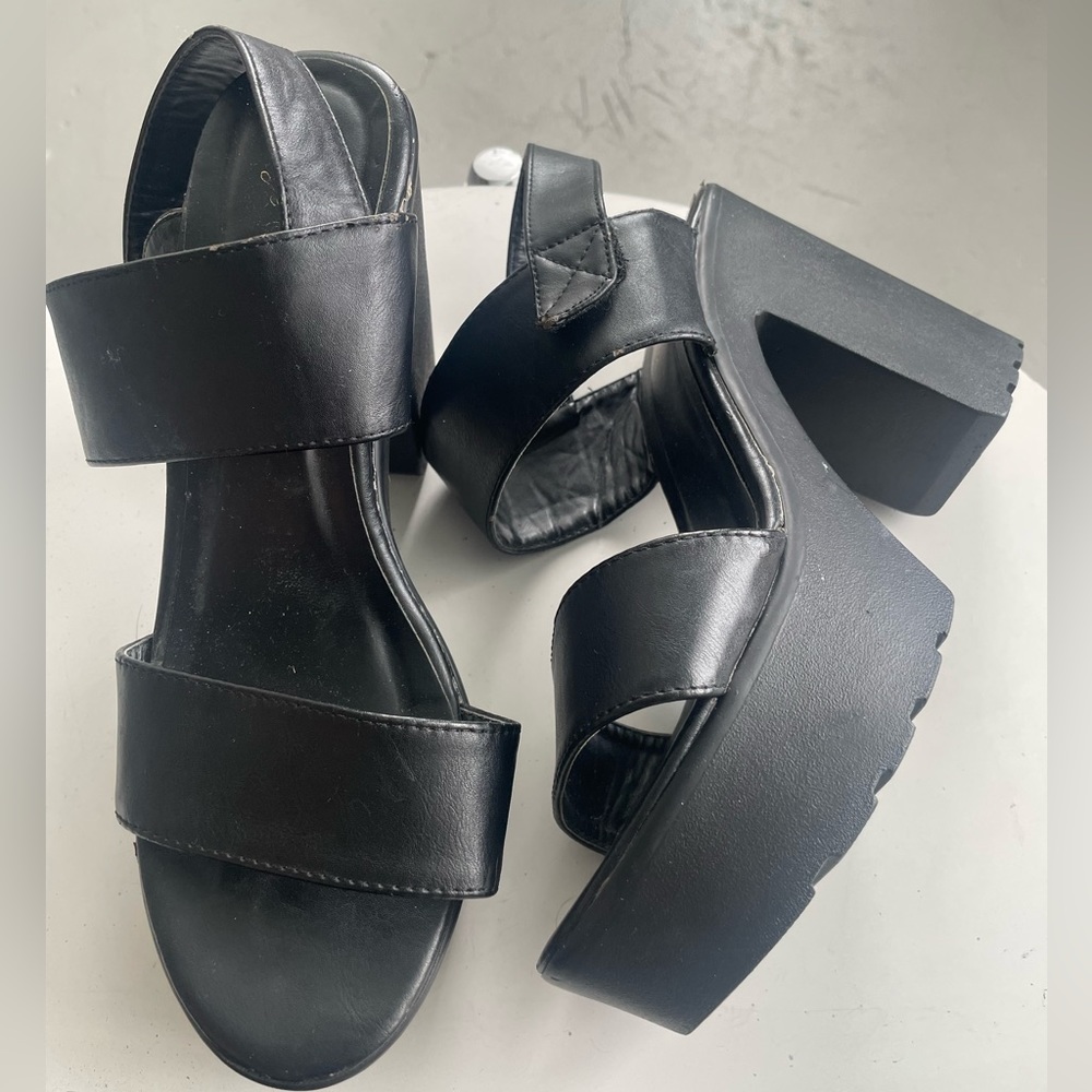 Y2K Platform black leather heels